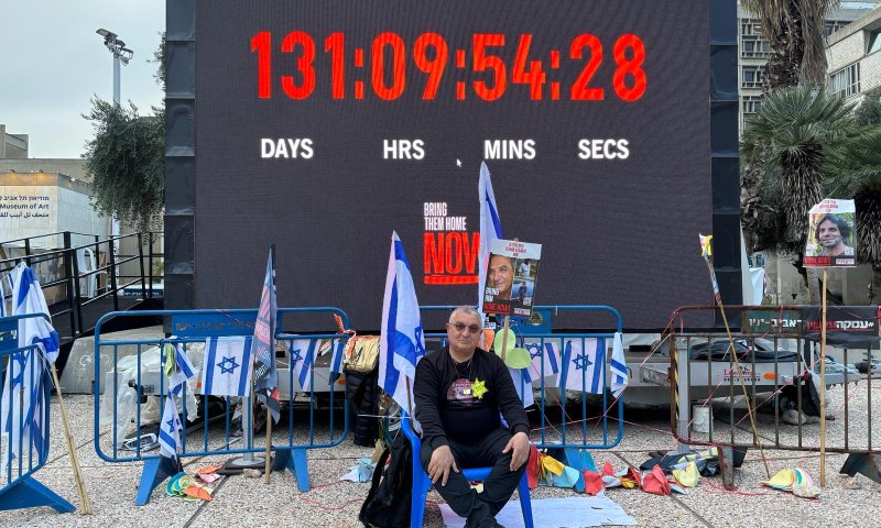 הצעד החריג של אח החטוף: "עד שהממשלה תתחייב"