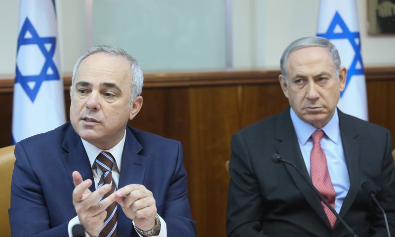 צפו: לנתניהו נמאס. חטף לשטייניץ את המקרופון