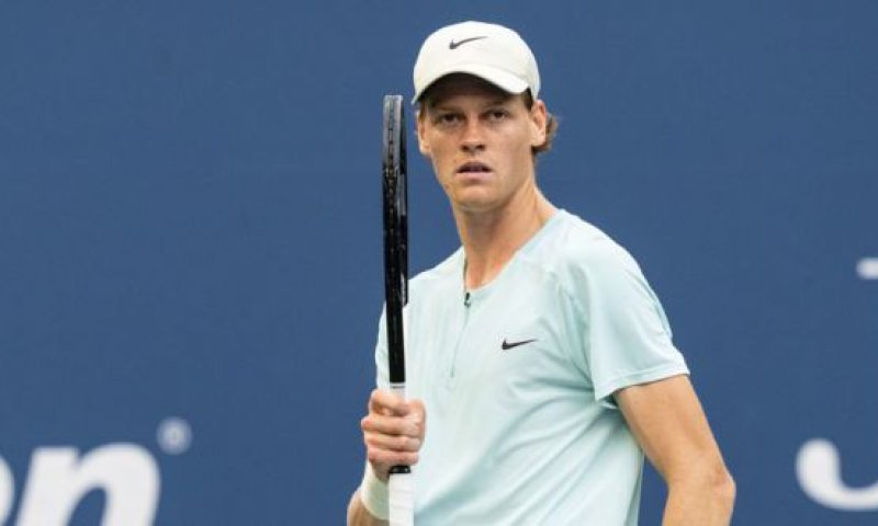 הלם בעולם הטניס: המדורג ראשון בעולם הושעה לשלושה חודשים