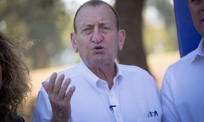 מחווה או הגזמה? עיריית ת"א תואר בצבעי דגל לבנון