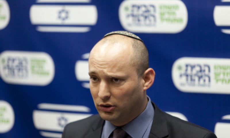 מפחד מהתקשורת: בנט רץ לגנות את ה'תג מחיר' באבו גוש