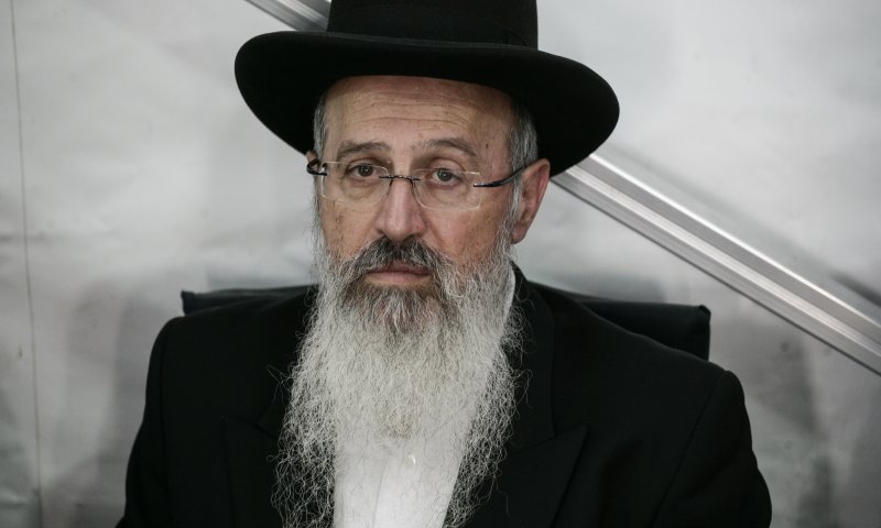 המדינה שוקלת הליך להדחת הרב אברהם יוסף
