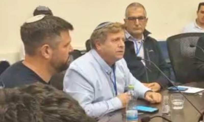 חגי לובר: "מי אתם שתקראו לבן שלי פושע מלחמה?"