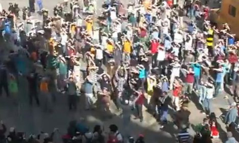 צפו: ישיבת מקור חיים בפלאש מוב במדרחוב בירושלים