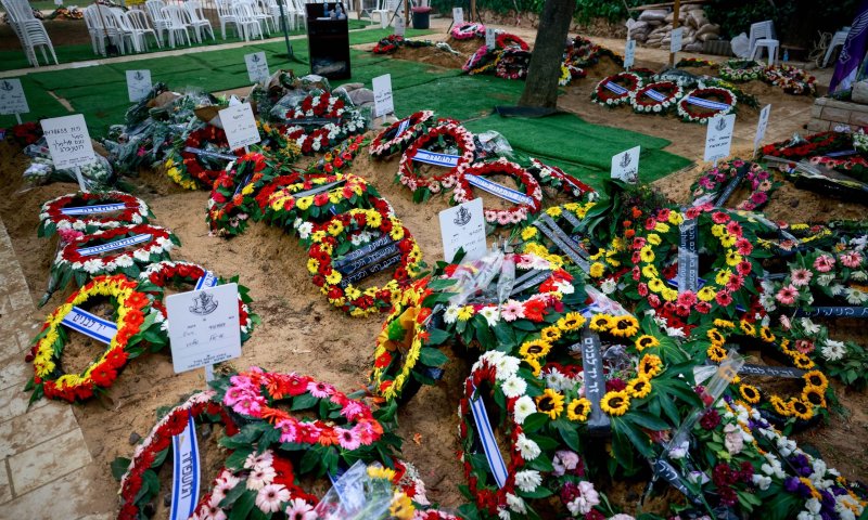 משפחות הנופלים לרה"מ: "אין לך מנדט לעצור את הלחימה"