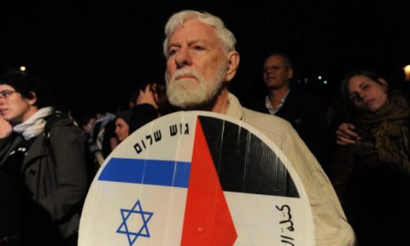 איש השמאל הקיצוני אורי אבנרי הלך לעומו