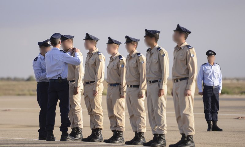 "אם לא תתגלח לא תשתתף בטקס הסיום"