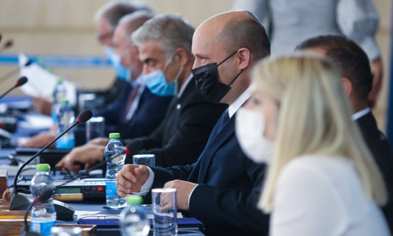 קבינט הקורונה דן בהגבלות: נסיון למנוע סגר בחגי תשרי