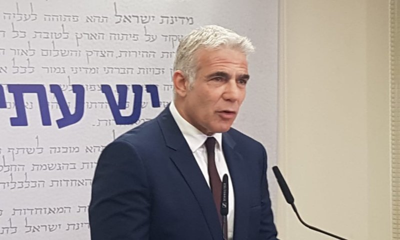 לפיד מסביר: אני לא צריך להיות בקבינט הקורונה