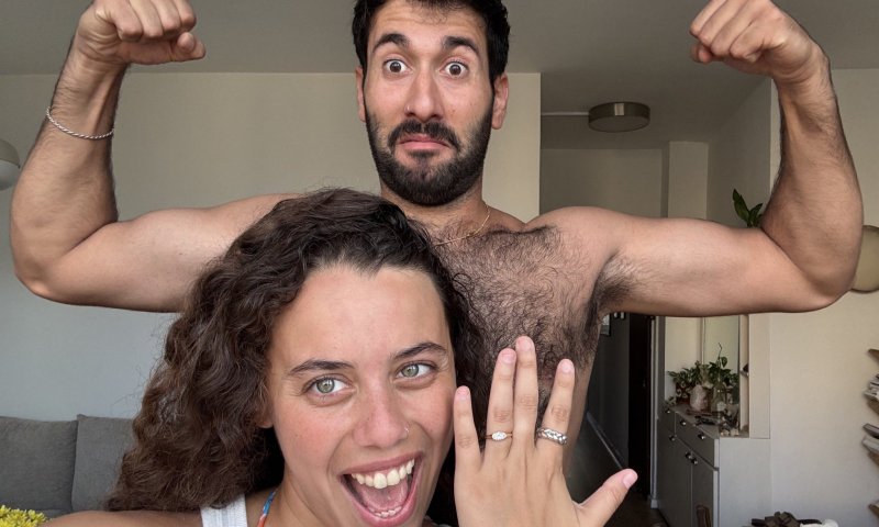 חברתו של רועי צ'אפל ז"ל התארסה: "מנצחת הכל"