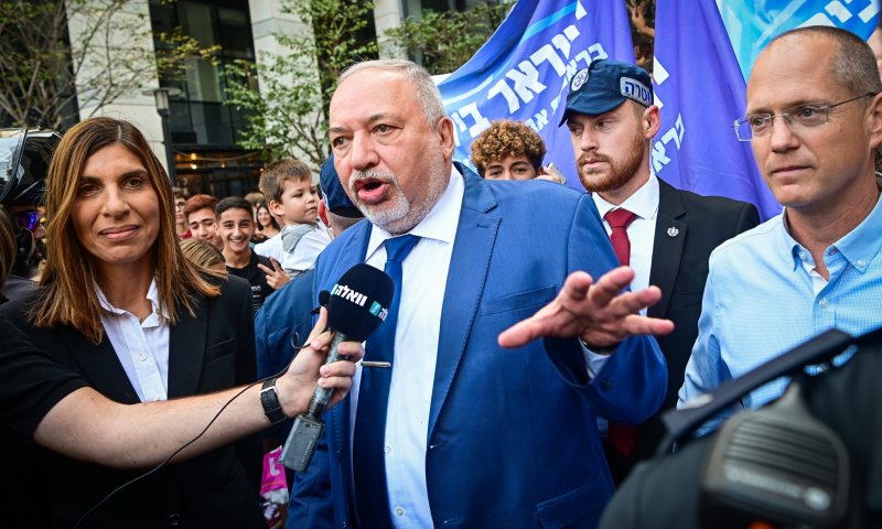 ליברמן מאוכזב: "לפעמים יש עליות, לפעמים יש ירידות"