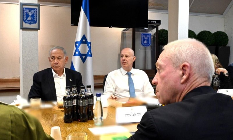 נתניהו בישיבת הקבינט: "נכה באויבינו, הם ישלמו מחיר"