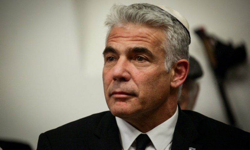 יאיר לפיד מודה: "הציוץ שלי היה אידיוטי"