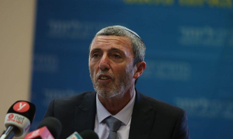 צוחקים על עצמם: הבית היהודי; מילה זאת מילה