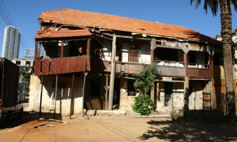 מה לעשות כשההורים מתנגדים שאפגש עם בחור עני?