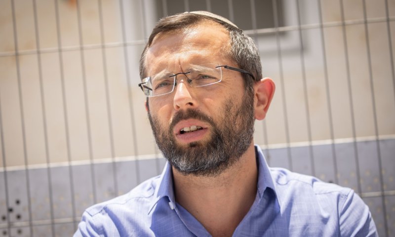 ישראל גנץ נגד המועמד מולו: "החלום של ערפאת"