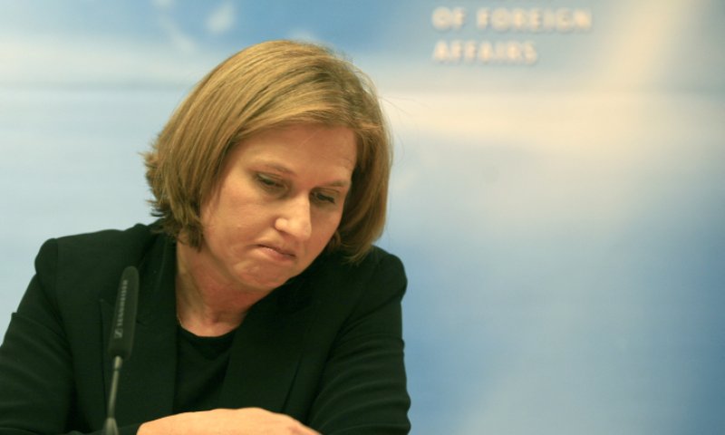 לבני: קיבלתי החלטות ביטחוניות יותר ממה שבנט יקבל אי פעם