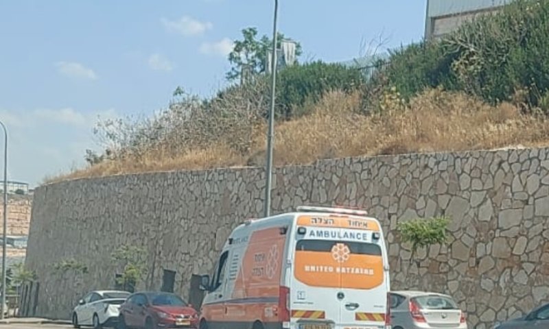 פועל נמחץ במפעל פלדה באריאל