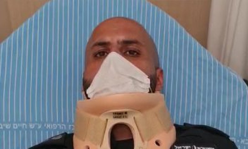 מה גרם לשוטר לירות באוויר בהפגנה בבני ברק? | צפו: