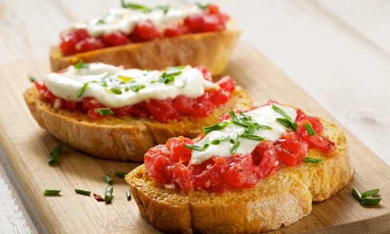 מתכון חג: ברוסקטה קראנצ'ית עם ריבת בצל