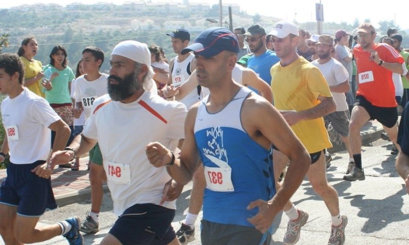 האם מותר להשתתף בריצת מרתון מעורבת?