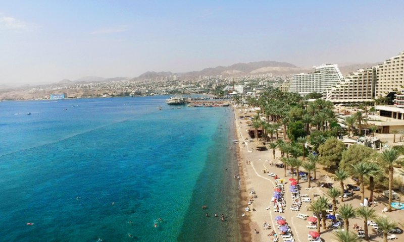 דרמה באילת: נופשים פונו בשל ערבוב חומ"ס בבריכה