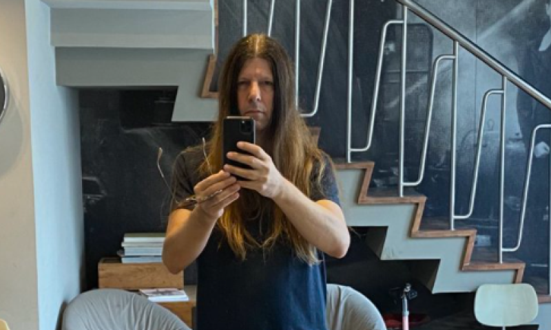 "יאללה מסתפרים" אילן לוקאץ' עורר שערה