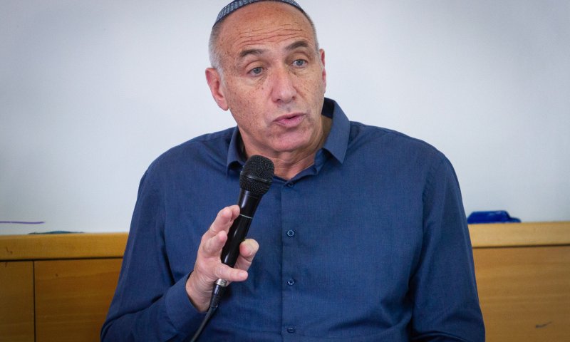 "שפנים תזדהו": מוטי יוגב תוקף גורמים בבית היהודי