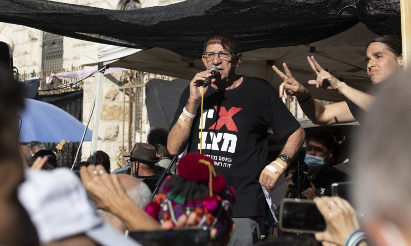 עתירה בהולה: לפנות את מאהלי המחאה בבלפור