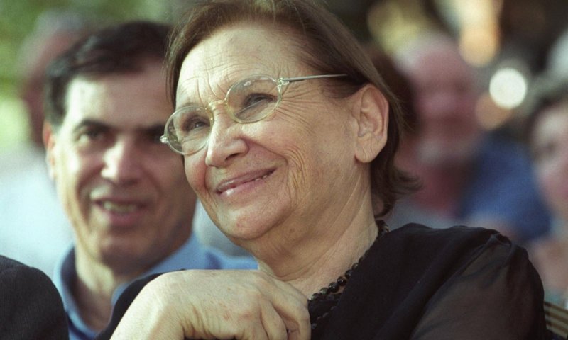 חודש נעמי שמר ברדיו גלי ישראל