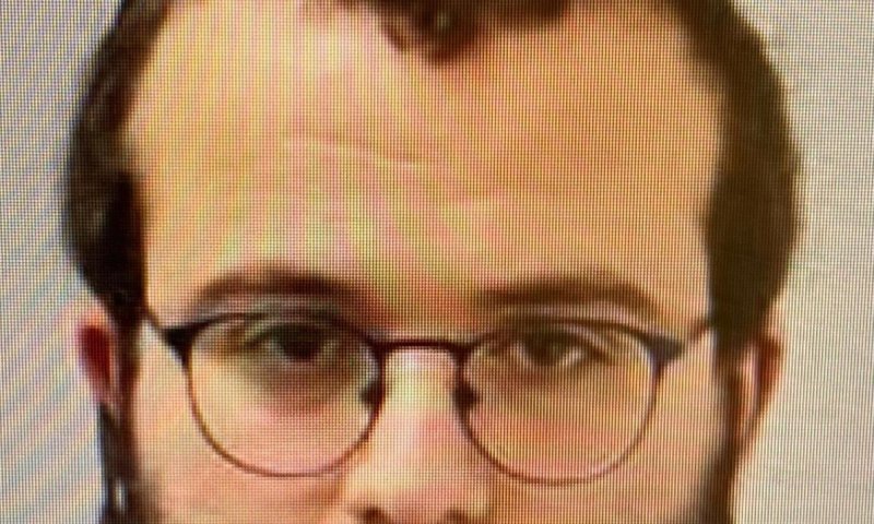המשטרה חושפת: זה החשוד בביצוע עבירות מין בקטינים