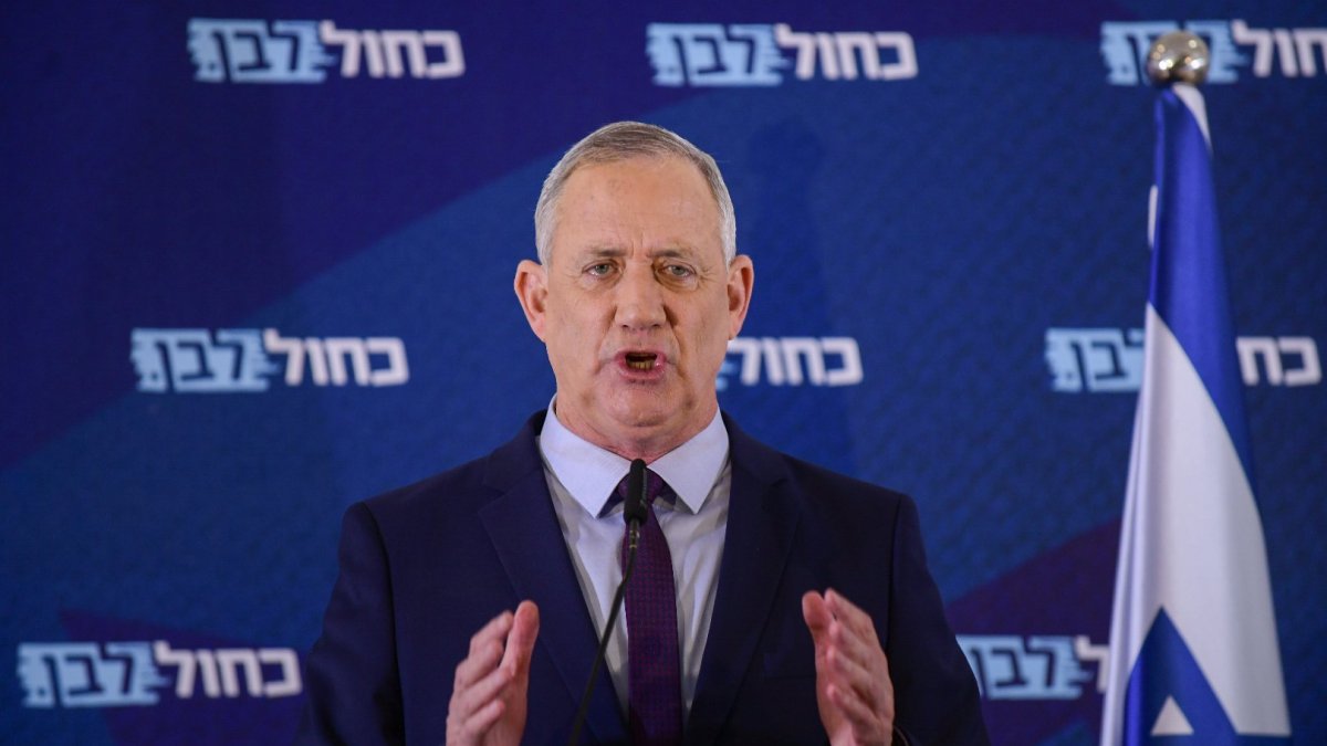 אחרי הפרישה: גנץ בעקיצה כואבת לחילי טרופר - סרוגים