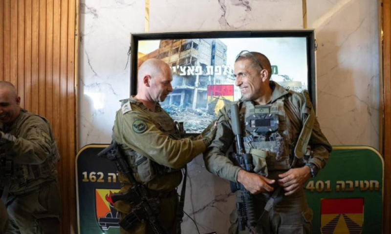 במערכת הפוליטית מספידים: "גיבור ישראל, דמות מופת"