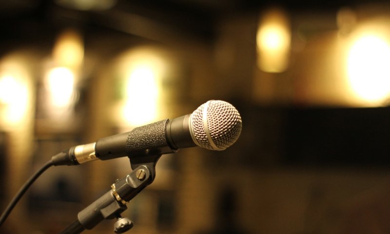 אין כניסה לנשים: הזמר החרדי ביטל מאות כרטיסים למופע