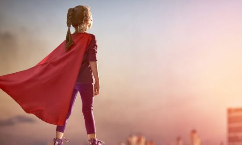 יולדות מאוחר יותר, פחות מרוצות מההכנסה | יום האישה 2023