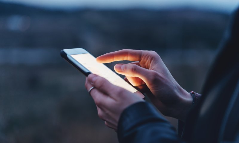 הטרנד שמשגע את הרשת: "מדהים, אין שום טלפונים"