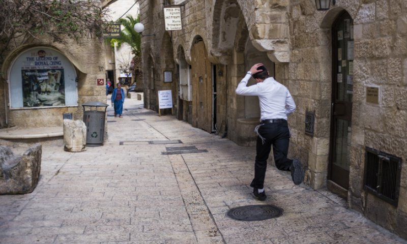 חרדי הותקף עד זוב דם על ידי נוצרים ונעצר