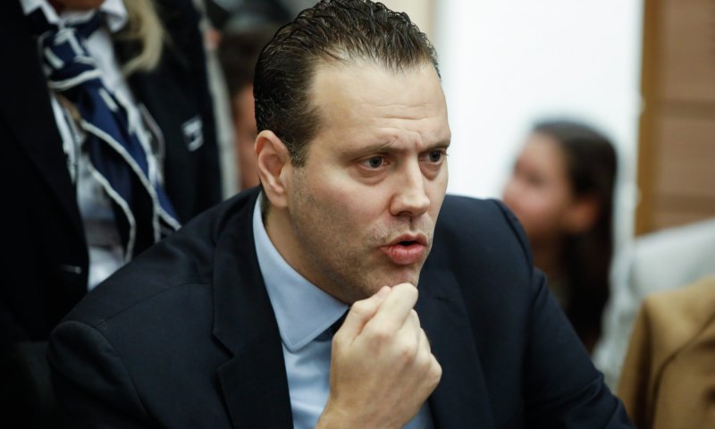 גורמים בליכוד העולמי נגד זוהר: "מכר הכול וחתם הסכם עם השמאל"