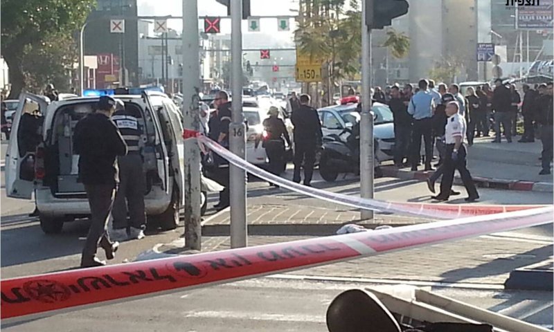 כעשרה פצועים בפיגוע דקירה בתל אביב