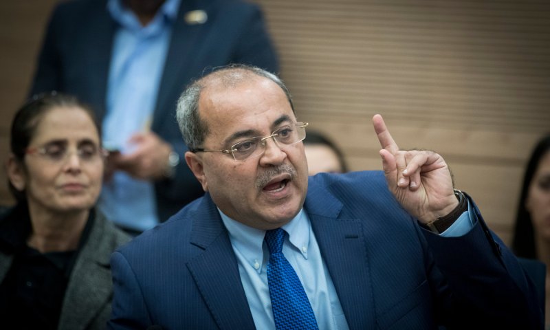 אחמד טיבי: "צריך להקים מחדש את אום אל חיראן"