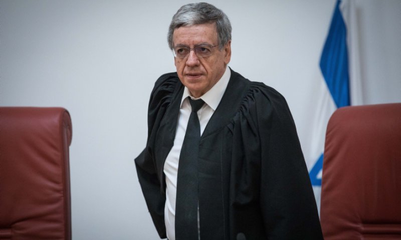 אוחנה נגד מזוז: "פגיעה בטוהר ההליך המשפטי"