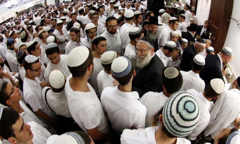 הרב שפירא הזמין את הרב שטרן ל'מרכז'