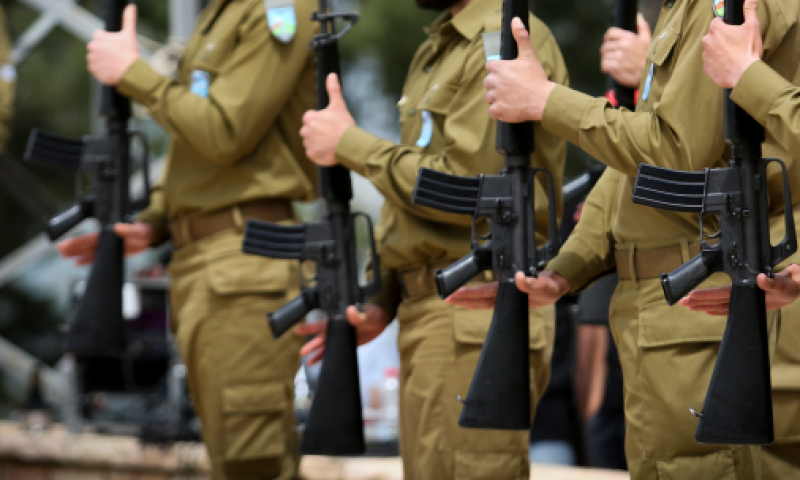 קצין הושעה בחשד לנסיון מעשה מגונה בקטין