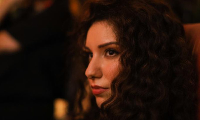 אלמוג טבקה ואתי רומנו בשיר חדש: "מישהו למעלה"