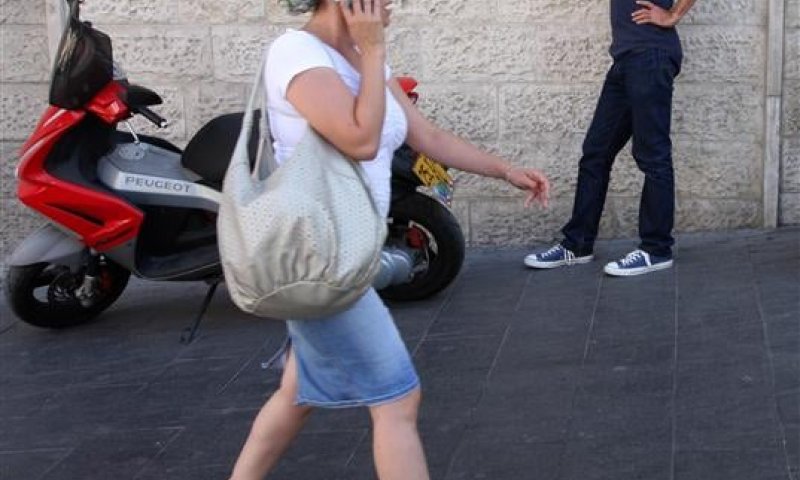 תהיי דתיה טובה ותשתקי