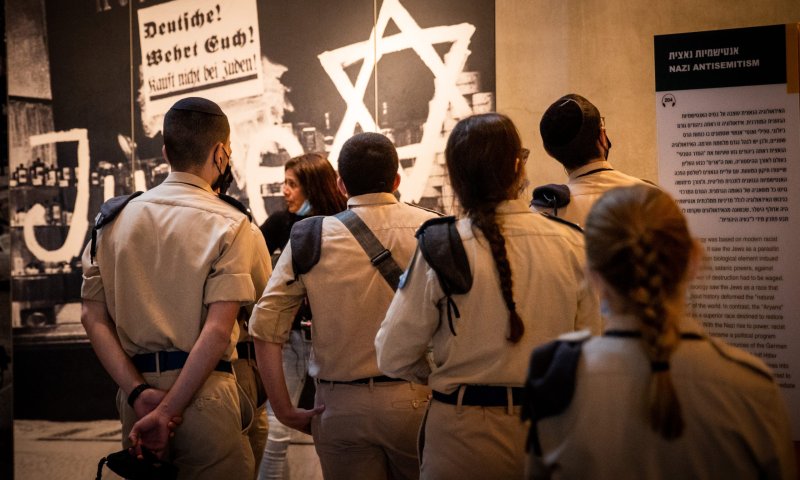 רומן אברמוביץ יתרום ליד ושם עשרות מיליוני דולרים