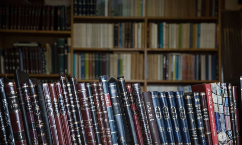 צפו: קצר על הפרשה | כאן, לימודי החול גם הם קודש