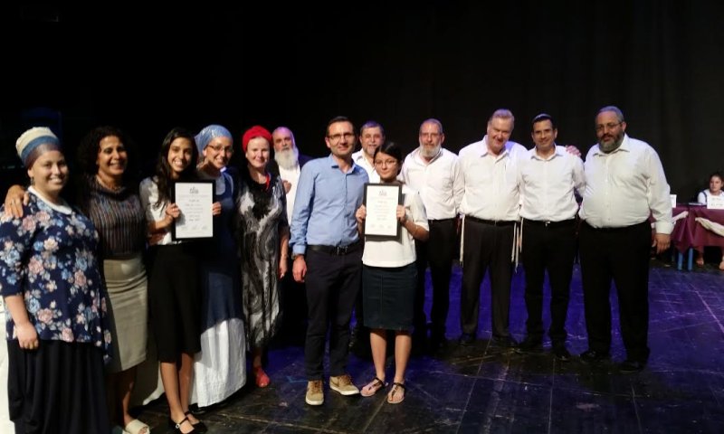 אלה כלות וחתני ההלכה מהאולפנות והישיבות