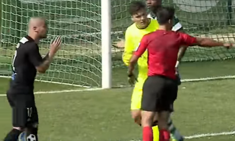 לא יאומן &bull; צפו: פנדל כזה הזוי עוד לא ראיתם