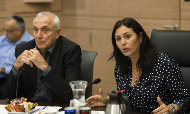 רגב על האסירים שובתי הרעב: שימותו